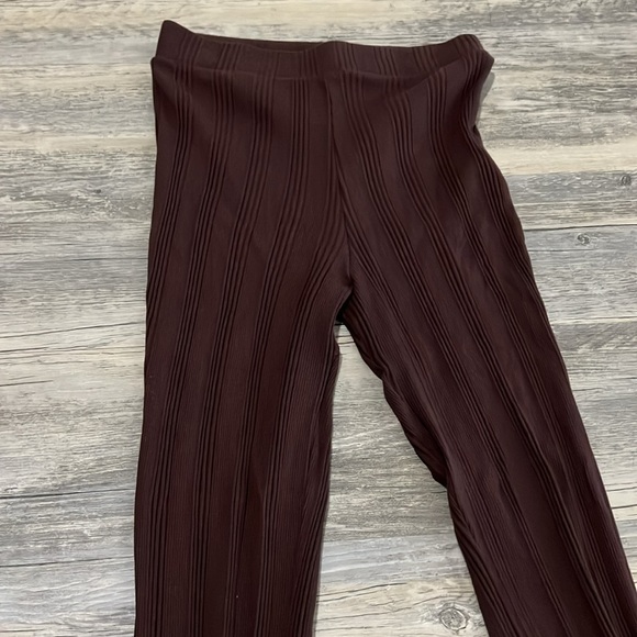 Zara brown ribbed thick leggings, bell bottom, worn once indoors, size Medium - Picture 2 of 6